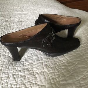 Asrosoles brown patterned imprint stacked heels.